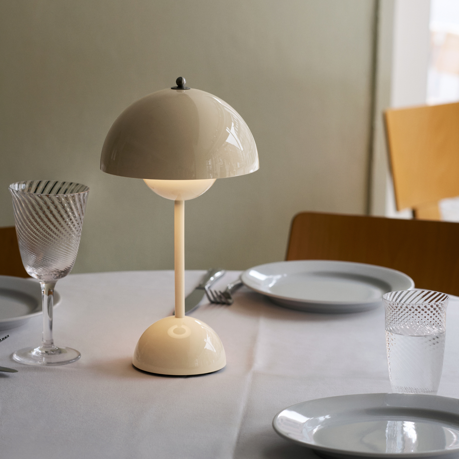 &Tradition - Flowerpot VP9 Portable Lamp