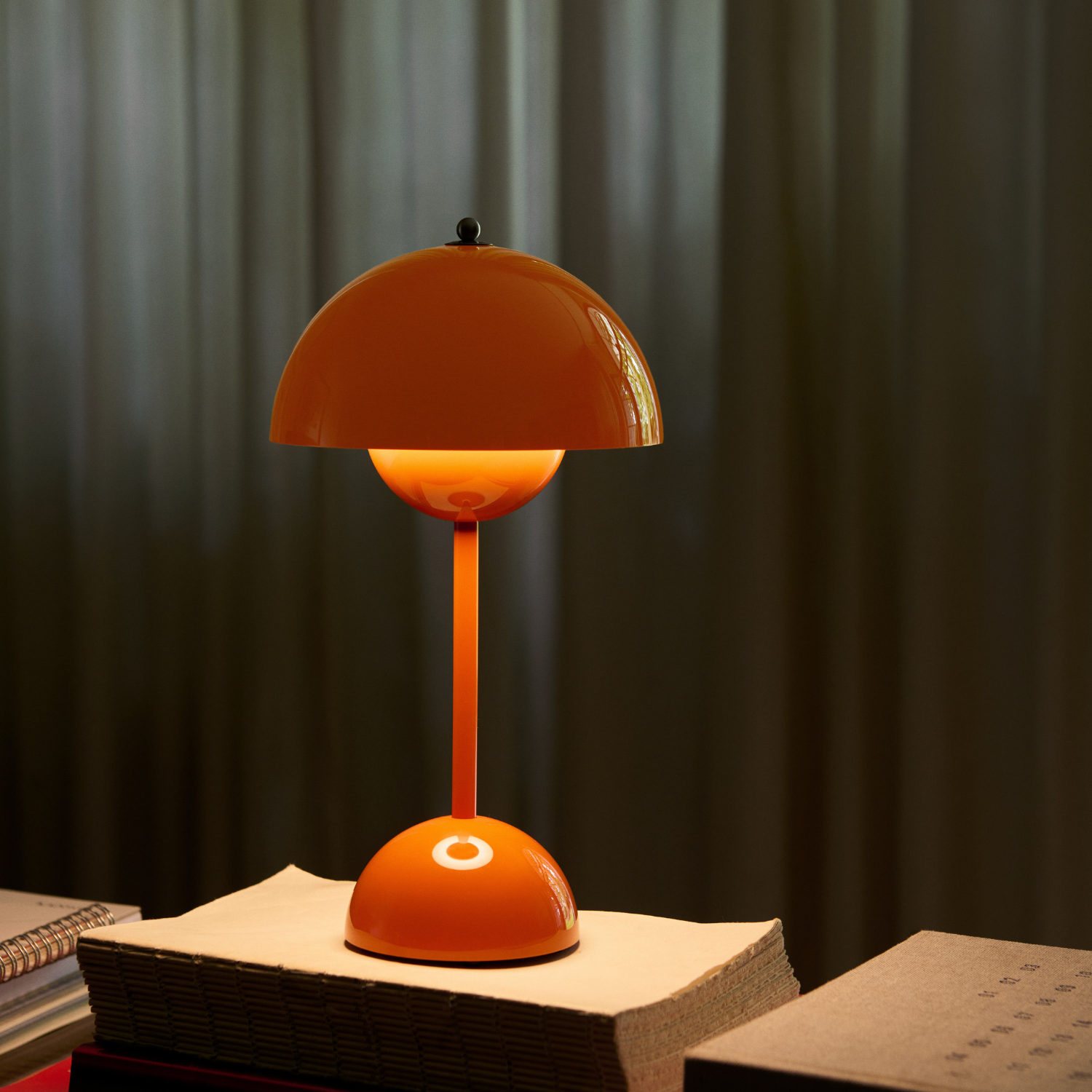 &Tradition - Flowerpot VP9 Portable Lamp